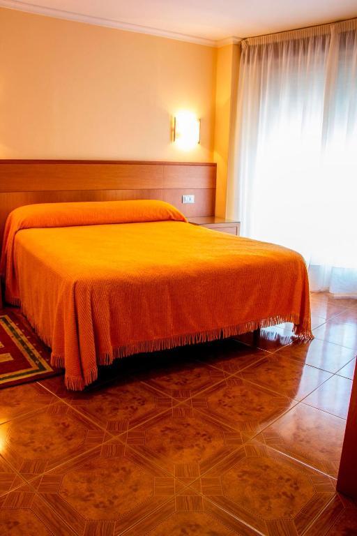 Hotel Mabu Ourense Oda fotoğraf