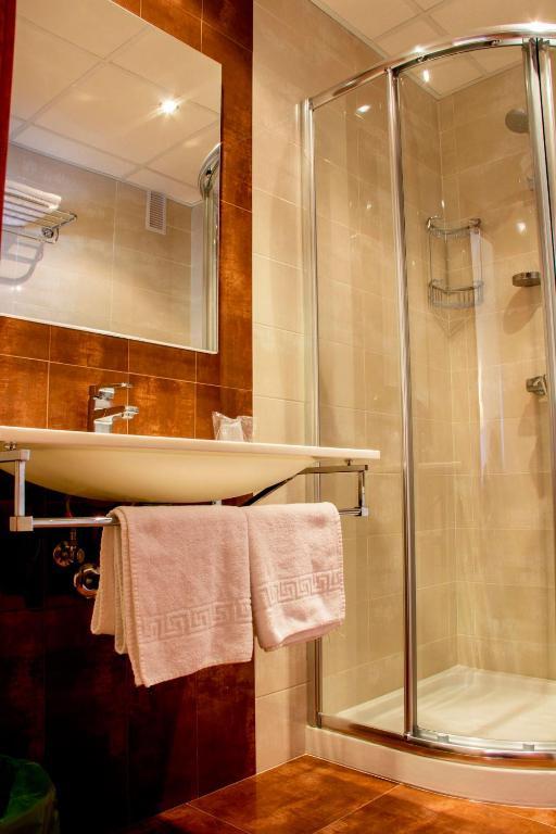 Hotel Mabu Ourense Oda fotoğraf